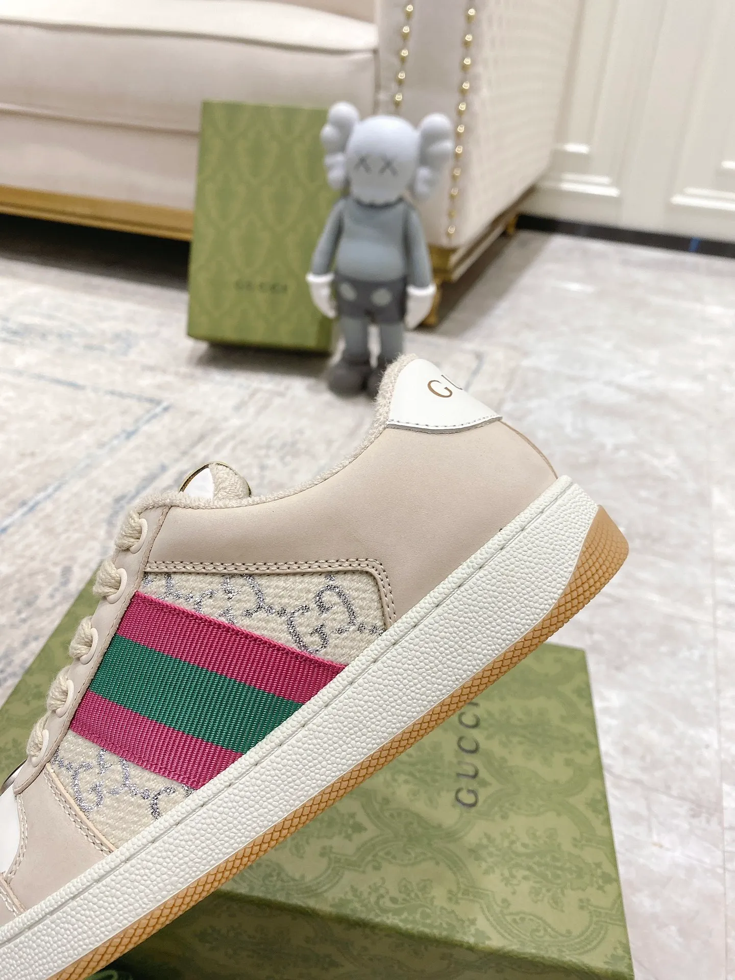 Gucci - Newly upgraded Gucci dirty shoes for couples 👫 2022 early spring new style... GG series distressed casual dirty shoes for the catwalk ⚠️⚠️ Original development and purchase level version... Metal double G crystal cylindrical logo... Gucci original pattern webbing... Exclusive color rubbed cowhide fabric, original terry cloth is delicate, soft and more comfortable and breathable, privately stamped two-color original TPU outsole (lower layer is wider, upper layer is narrower) Ready stock, matching packaging... 35-40/39-44 regular size 💰Female style 290 💰Male style 290